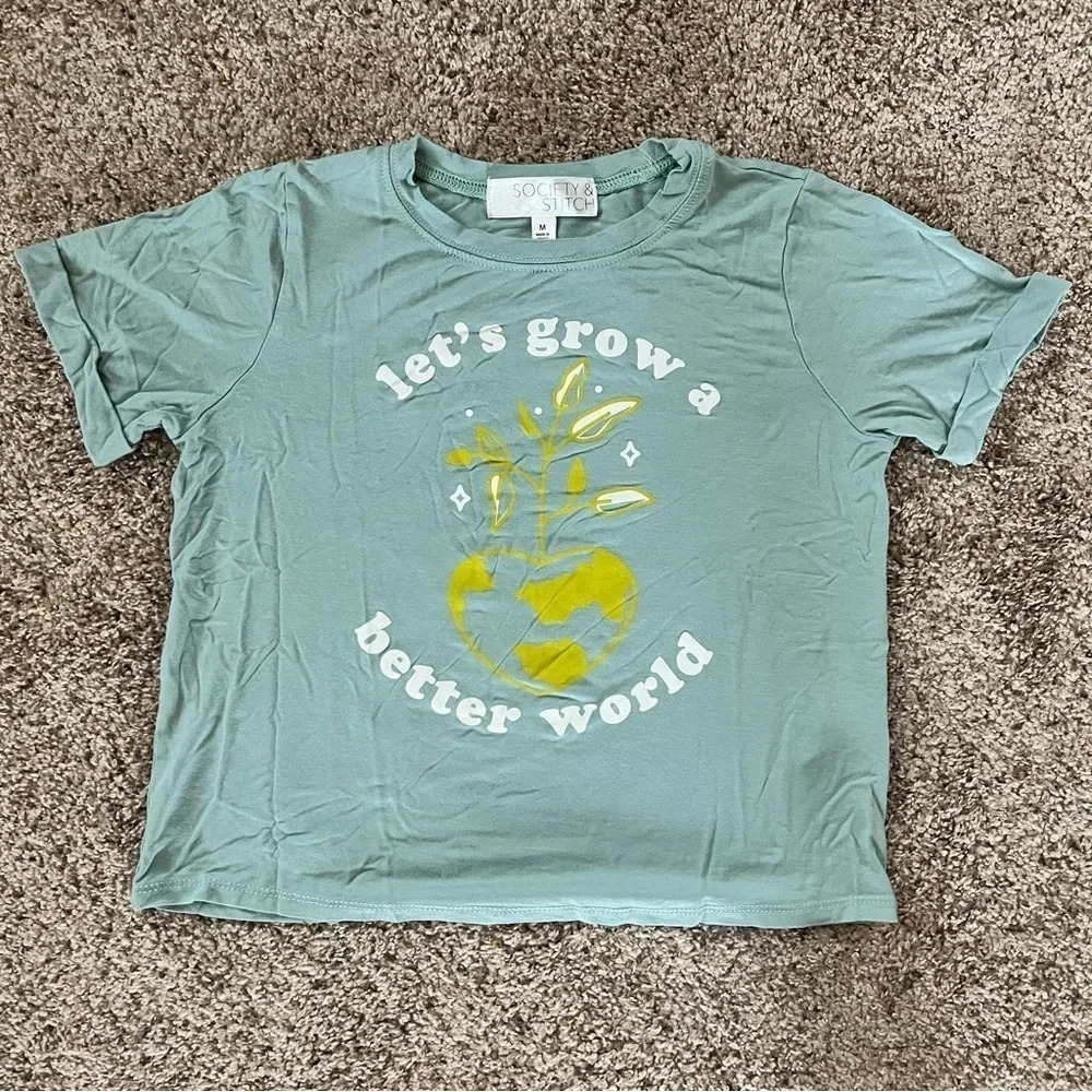 EUC Girls Society & Stitch cropped t-shirt, Size M.